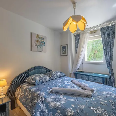 Apartament With Parking And Balcony Near The