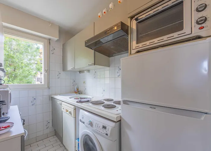 Apartment With Parking And Balcony Near The Deauville