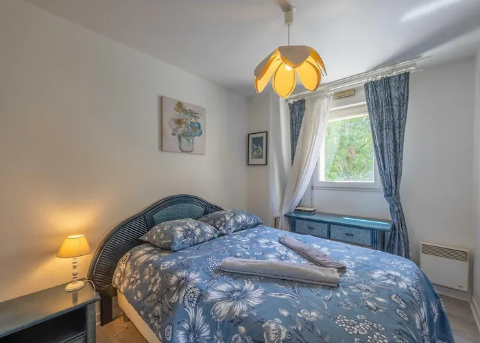 Apartment With Parking And Balcony Near The